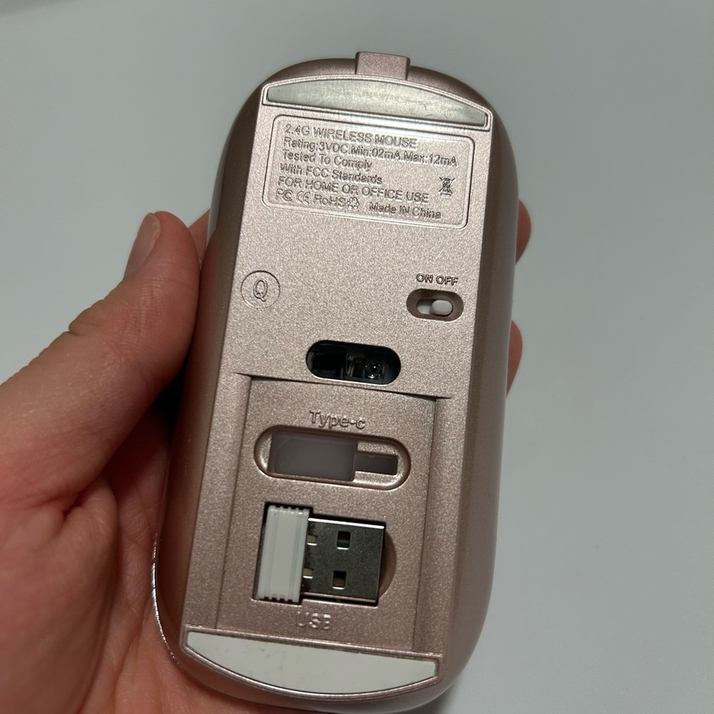 Wireless Rose Gold Computer Mouse - Picture 3 of 4